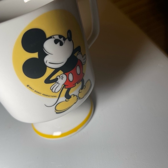 Mickey Mouse Vintage pedestal‎ mug - Picture 3 of 5